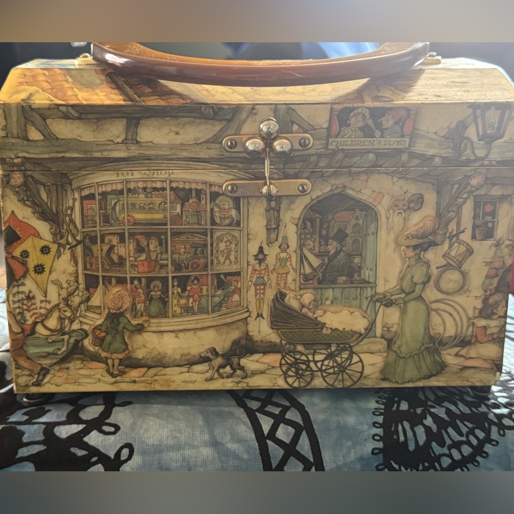 Vintages carved wooden purse